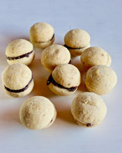 Load image into Gallery viewer, Lady's Kisses